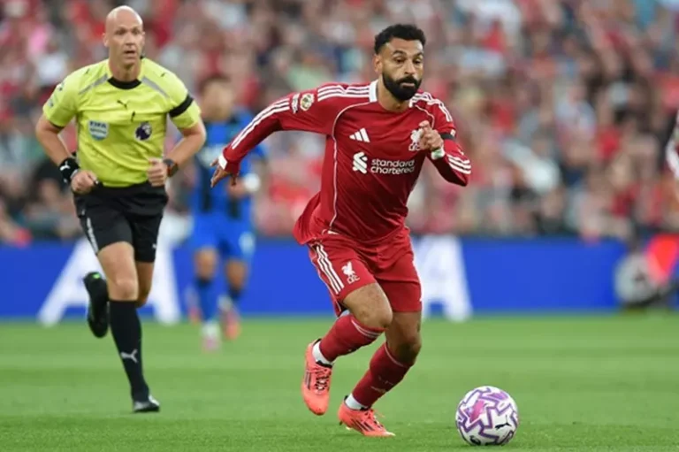 محمد صلاح يسطر تاريخ جديد في مباراة ليفربول وبورنموث بلمحات إنسانية