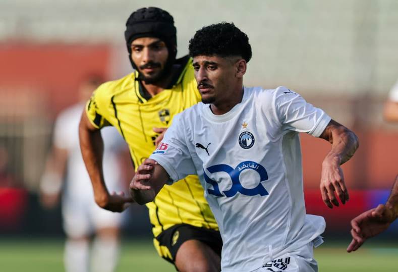 محمود طلعت يحصل على الطرد الثاني بعد تدخل قوي مع لاعب بيراميدز