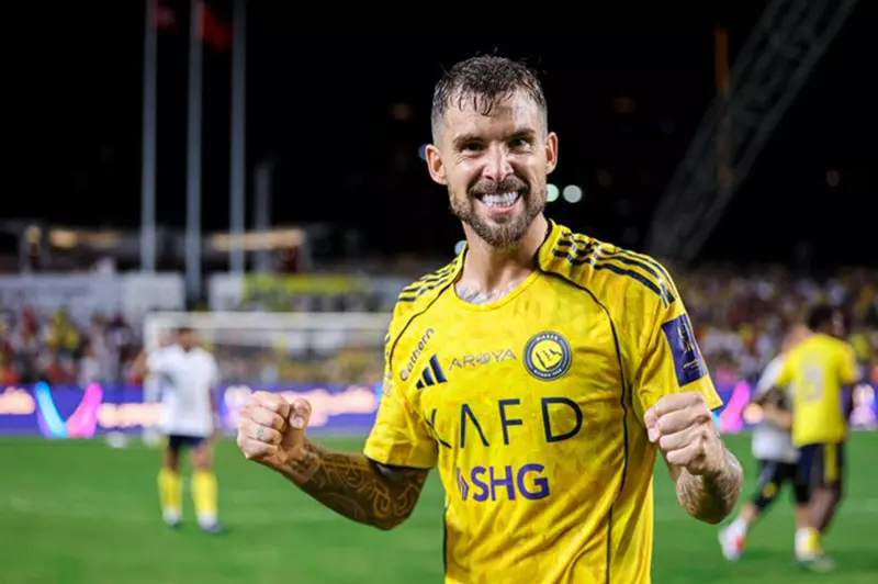 مدافع النصر: متحدون بروح الفريق ونتطلع للمتعة في نهائي السوبر