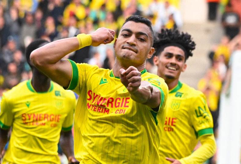 مصطفى محمد يسجل هدفًا رائعًا لنانت في شباك أوكسير بالدوري الفرنسي