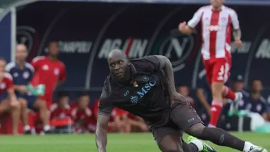رباعي مرشح.. إصابة لوكاكو تدفع نابولي لضم مهاجم جديد