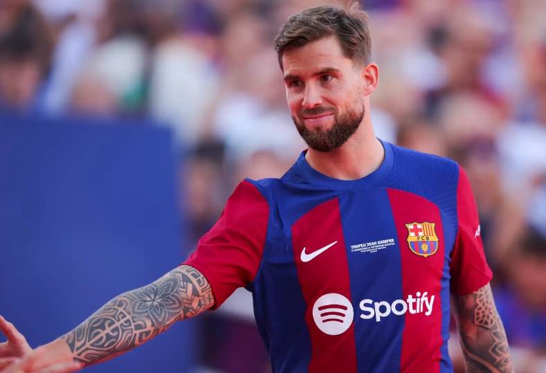 نجم ريال مدريد يرد بسخرية على أنباء انتقال إينيجو مارتينيز إلى النصر