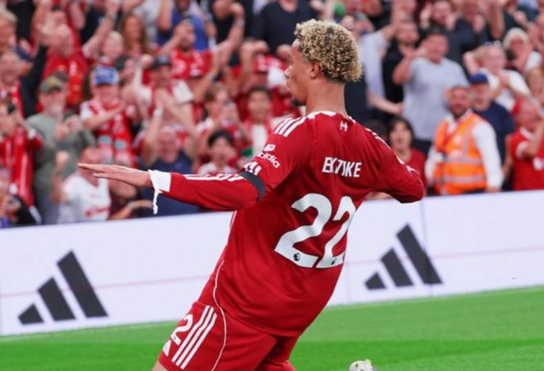 هوجو إيكيتيكي يقود ليفربول لتحقيق تقدم مهم أمام بورنموث بفيديو مثير