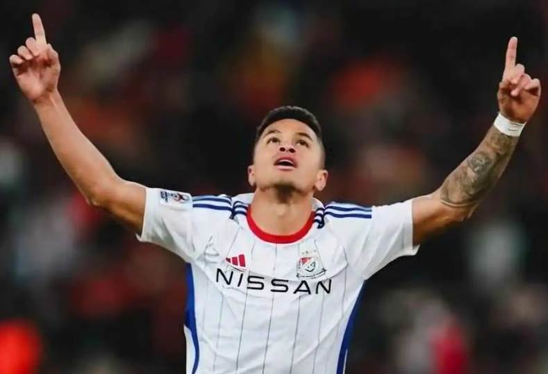 يان ماتيوس يخطط للانتقال إلى نادي قطر القطري بعد مسيرة ناجحة مع الزمالك