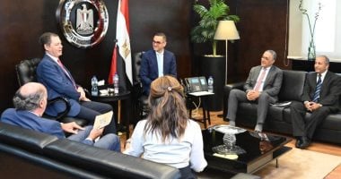 اجتماع وزير الاستثمار والسفير الإسباني بالقاهرة لتعزيز العلاقات الاقتصادية