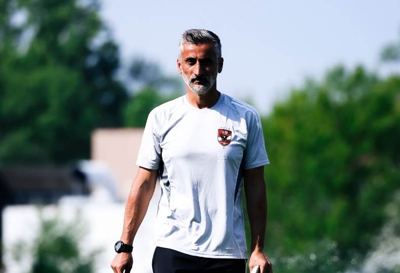 الأهلي يسعى للتوصل لاتفاق مع ريبيرو لتقليل الشرط الجزائي في عقده