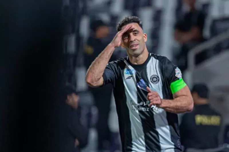 الفتح يقترب من التعاقد مع حمد الله في مفاوضات مع فريق الشباب