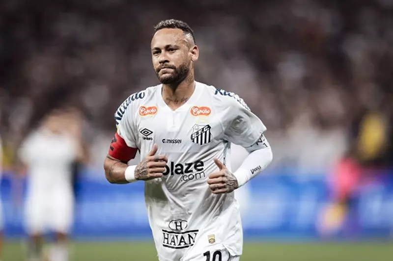 نيمار يعلن غيابه عن البرازيل بسبب قرار فني من المدرب أنشيلوتي